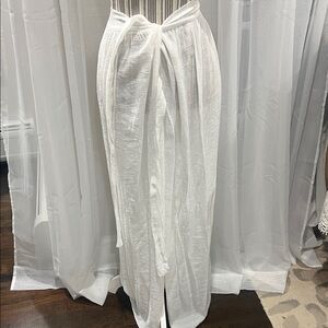 Elegant White Women's Skirt